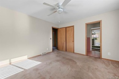 Welcome to this beautifully maintained brick ranch in the heart - photo 25