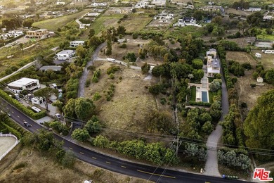A Rare Malibu Park Estate Opportunity. Set across approximately - photo 36