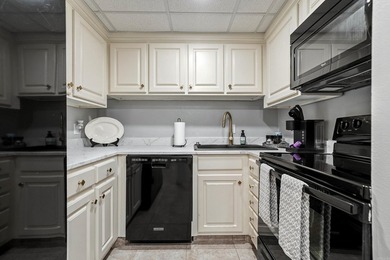 THE BEST DEAL IN BEACON MANOR! Welcome to your perfect lake - photo 11