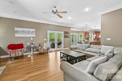 Welcome to this beautifully maintained, move-in ready home - photo 12