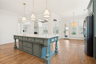 Welcome home to this stunning, move-in ready Huntington home - photo 12