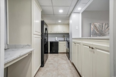 THE BEST DEAL IN BEACON MANOR! Welcome to your perfect lake - photo 13