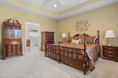 Welcome home to the highly sought-after Northwood Hills - photo 21