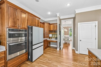 Welcome to this beautifully maintained, move-in ready home - photo 24