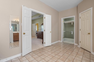 Welcome home to the highly sought-after Northwood Hills - photo 24