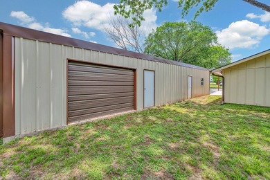 Welcome to peaceful riverfront living at its finest. This - photo 30