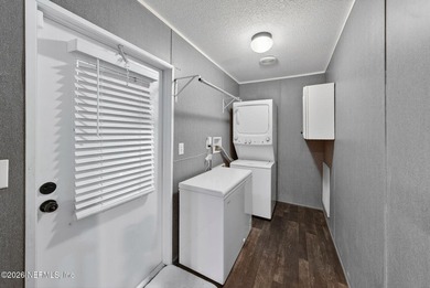 Welcome home to this beautifully maintained 2019 manufactured - photo 32