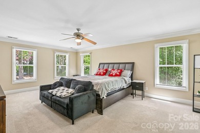Welcome to this beautifully maintained, move-in ready home - photo 34