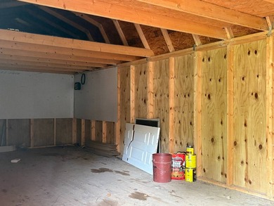 Well-maintained 2013 modular home featuring 3 bedrooms, 2 - photo 7
