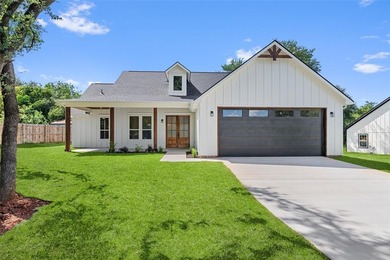 Lake Granbury Home For Sale in Granbury Texas