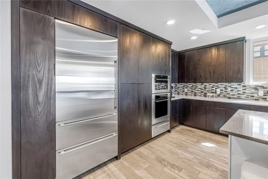 FULLY FURNISHED.. Wake to the sound of waves and uninterrupted