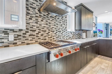 FULLY FURNISHED.. Wake to the sound of waves and uninterrupted