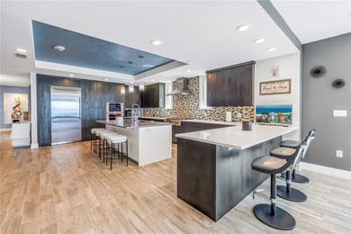 FULLY FURNISHED.. Wake to the sound of waves and uninterrupted