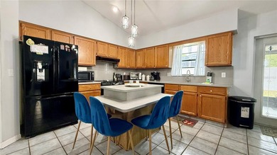 NO HOA! Lovely home located in Buenaventura Lakes. 4 bedrooms - photo 15