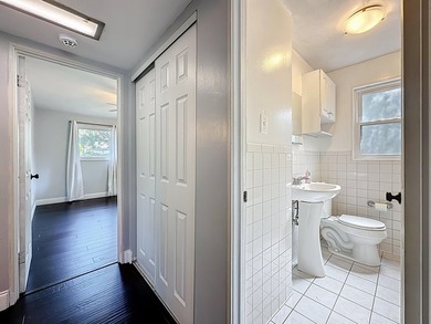 3 bedroom on nearly a quarter acre with no HOA and a real path - photo 19