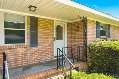 Welcome home to this well-maintained Pensacola property, ideally - photo 6