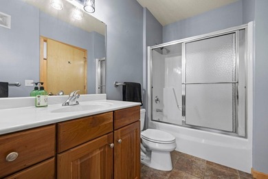 Discover this top floor condo offering over 1,300 square feet of - photo 7