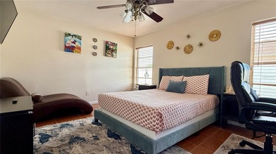 NO HOA! Lovely home located in Buenaventura Lakes. 4 bedrooms - photo 29