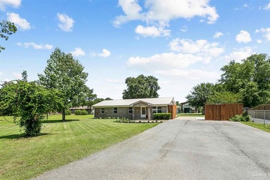 Rare Beulah/Bellview private compound with unparalleled utility - photo 2