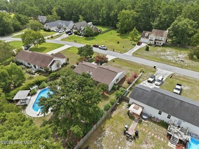 Welcome home to this meticulously maintained 4-bedroom, 2-bath - photo 9
