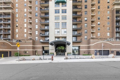 Enjoy premier riverfront living at 401 S 1st Street in the heart - photo 7