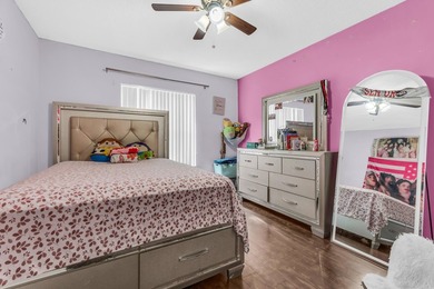 Welcome to this spacious three-bedroom, two-and-a-half-bath - photo 32