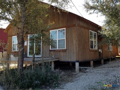 Lake Home For Sale in Canyon Lake, Texas