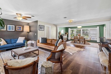 Beautifully Updated Residence in the Highly Sought-After East - photo 4