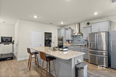 Gold Fortified, Beautiful and Well maintained residence in - photo 11