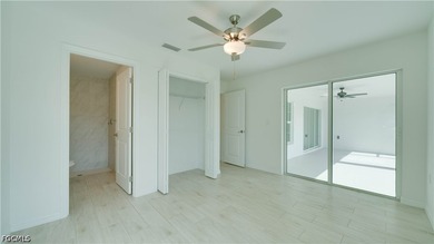 Incredible, like-new waterfront home situated on a freshwater - photo 11