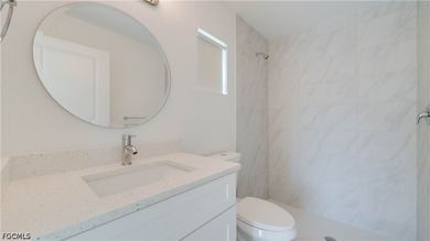 Incredible, like-new waterfront home situated on a freshwater - photo 13