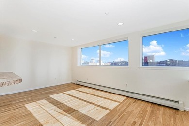 Welcome to this exceptional penthouse condo located at 2072 - photo 15