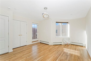 Welcome to this exceptional penthouse condo located at 2072 - photo 21