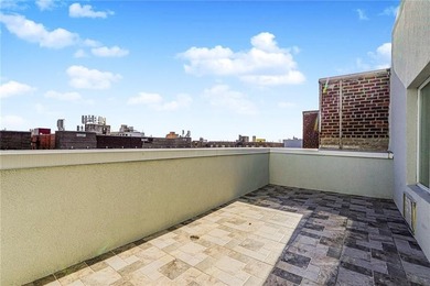 Welcome to this exceptional penthouse condo located at 2072 - photo 25