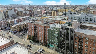 Welcome to this exceptional penthouse condo located at 2072 - photo 28