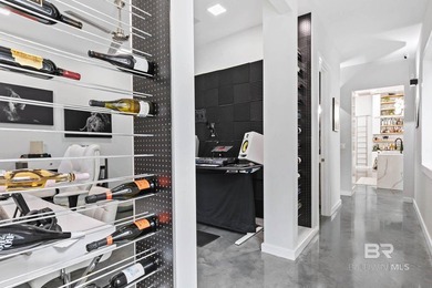 Discover unparalleled luxury in this stunning 6-bedroom, 6 - photo 42