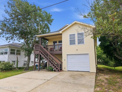 Bright and breezy 309 W Durham Street offers easy Outer Banks - photo 3