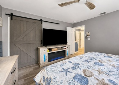 Move right into this beautifully maintained home in North - photo 11