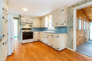Opportunity awaits in this classic 3-bedroom, 1.1-bath Colonial - photo 19