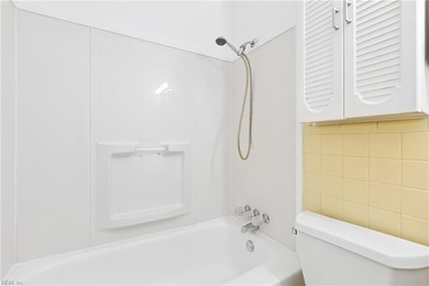 This beautifully maintained brick rancher offers 3 bedrooms/2 - photo 24