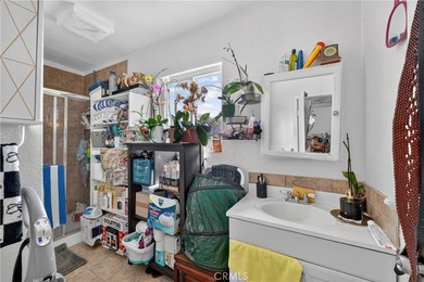 opportunity to acquire a large 4 Plex-unit All unit 3 Bedroom 2 - photo 27