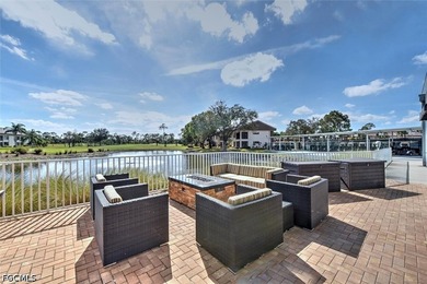 Beautiful 2 BR + Den condo that has been totally updated. The - photo 28
