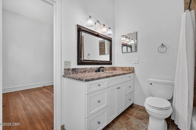 Some homes catch your eye. This is the kind that captures your - photo 32