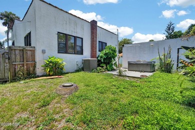 Some homes catch your eye. This is the kind that captures your - photo 43