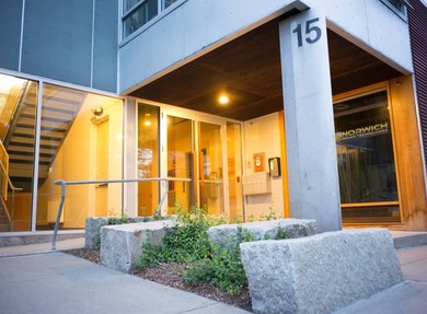 Make your new home or pied-a-terre one of the few industrial - photo 3