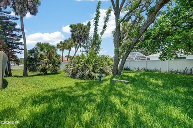 Some homes catch your eye. This is the kind that captures your - photo 44