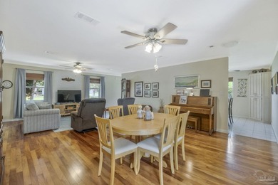 Affordable and move-in ready home on a corner lot in Gulf Breeze - photo 3