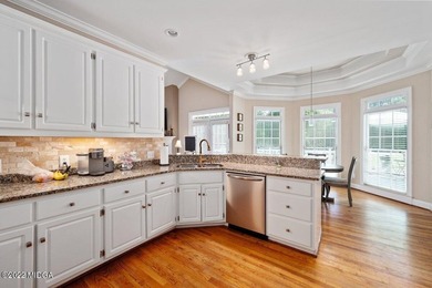 Gorgeous custom built 1 level hard coat stucco home located on - photo 4