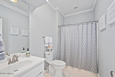 Gorgeous custom built 1 level hard coat stucco home located on - photo 10