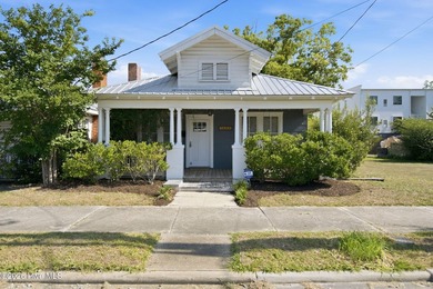 The one you've been waiting for! Located in the heart of - photo 4